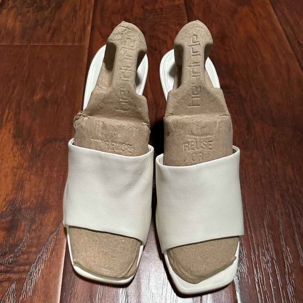 Vince White Leather wedge Mules
